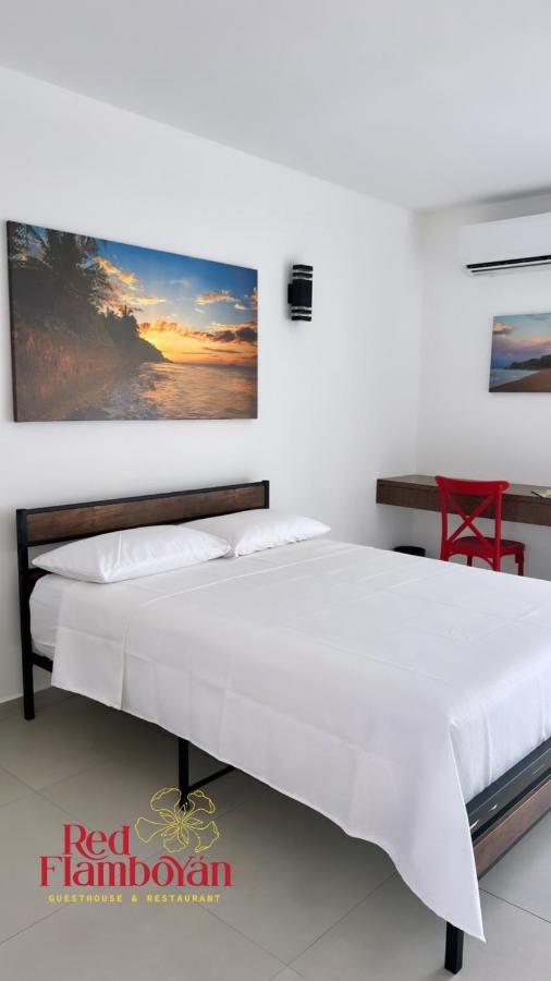Red Flamboyan Guesthouse And Restaurant Rincon Ngoại thất bức ảnh