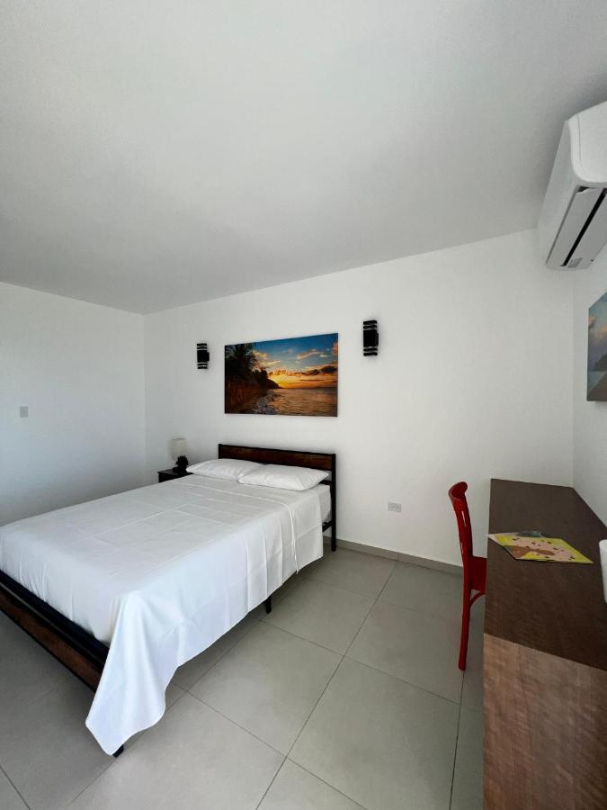 Red Flamboyan Guesthouse And Restaurant Rincon Ngoại thất bức ảnh