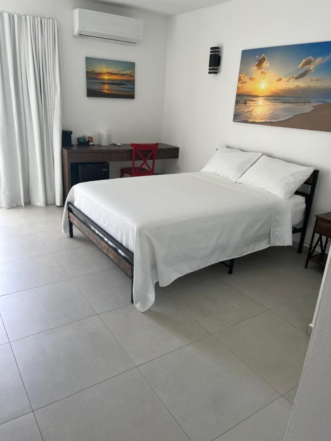 Red Flamboyan Guesthouse And Restaurant Rincon Ngoại thất bức ảnh